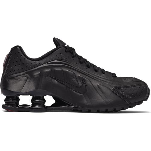 <td class='has-text-align-right' data-align='right'>Nike Shox R4 M - Black/Black/White/Black</td></tr>